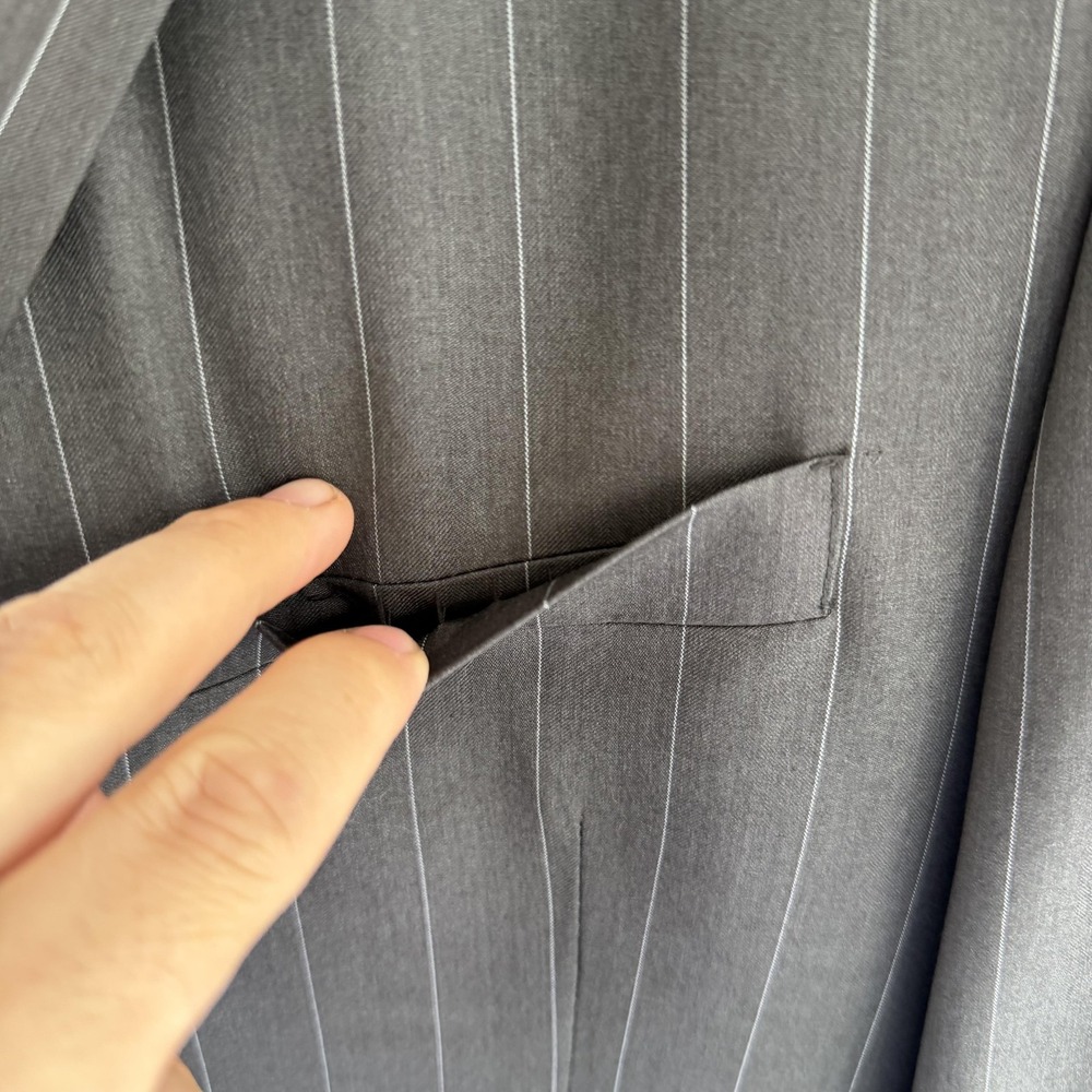 Insignia Collezione Gray Pinstripe Three Button Sport Coat Blazer Men's 44R - Picture 10 of 16